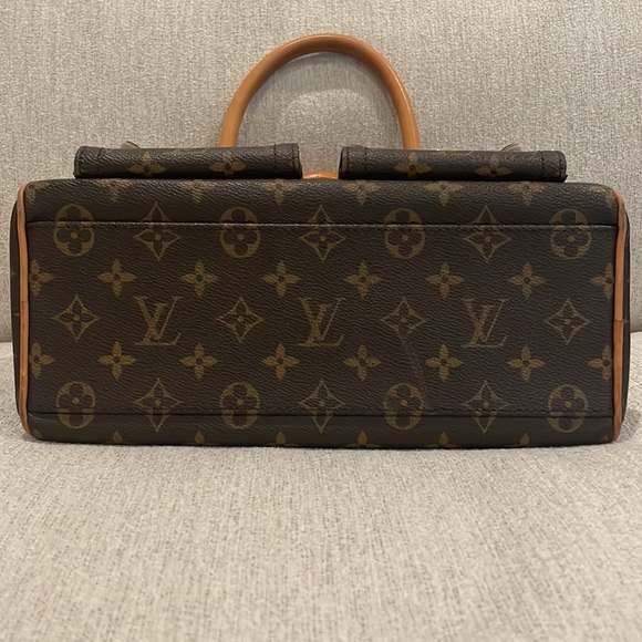 Louis Vuitton Manhattan PM - Picture 10 of 16